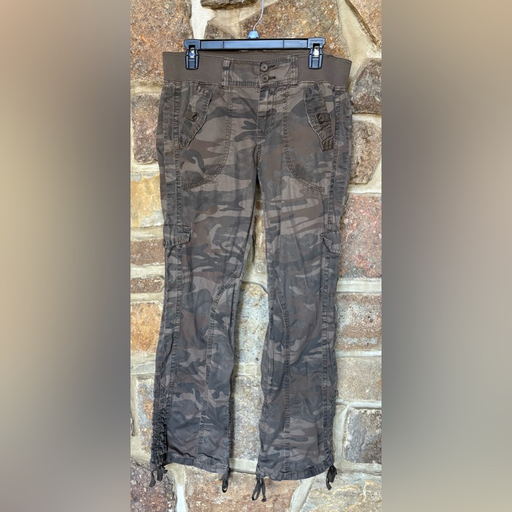 UNIONBAY WOMEN’S CARGO CAMO PANTS